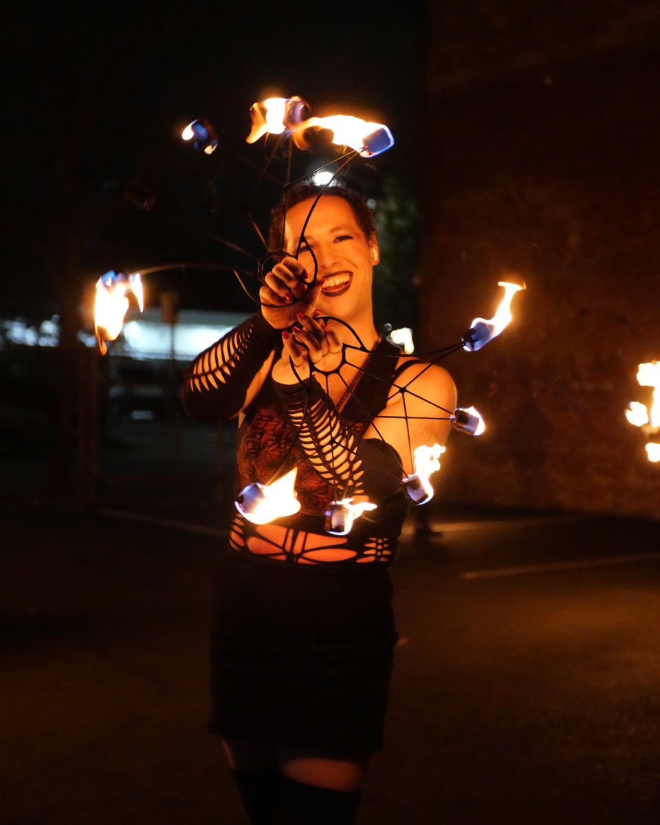 Fire fans performance